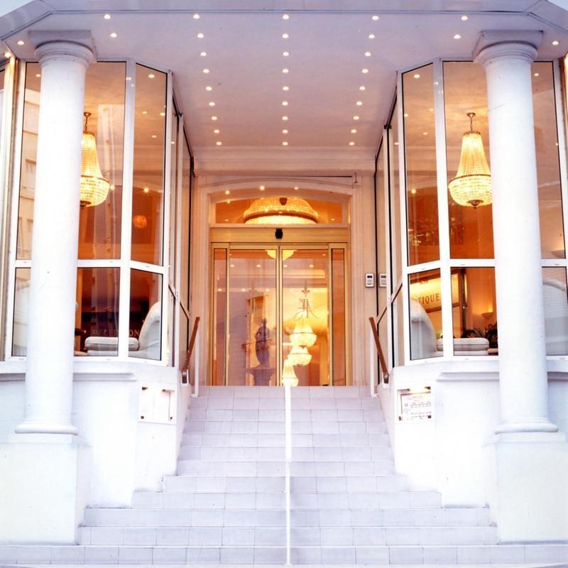 Hôtel Jeanne d'Arc Lourdes Exterior foto